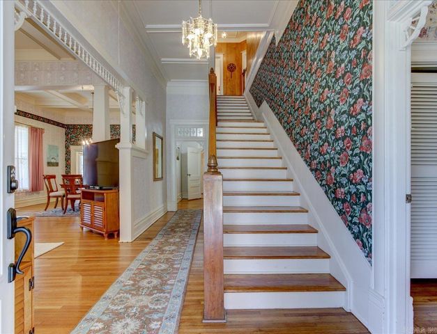 1822 Seventh Street, Hot Springs, AR 71913