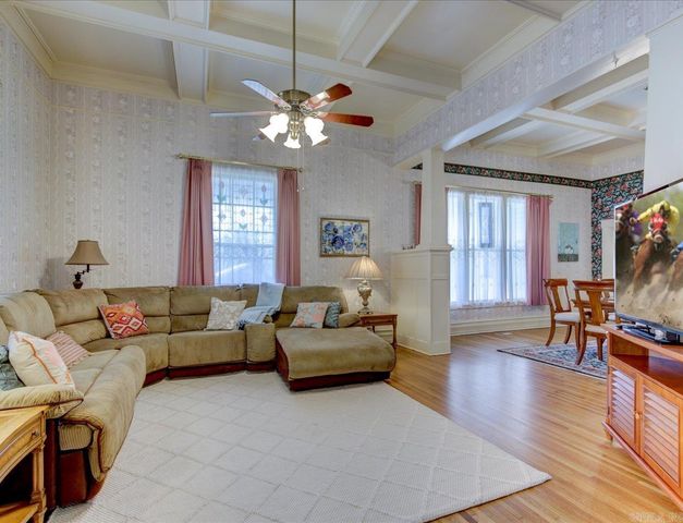 1822 Seventh Street, Hot Springs, AR 71913