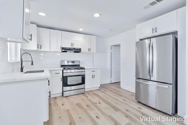 4543 E Inyo Street, Fresno, CA 93702