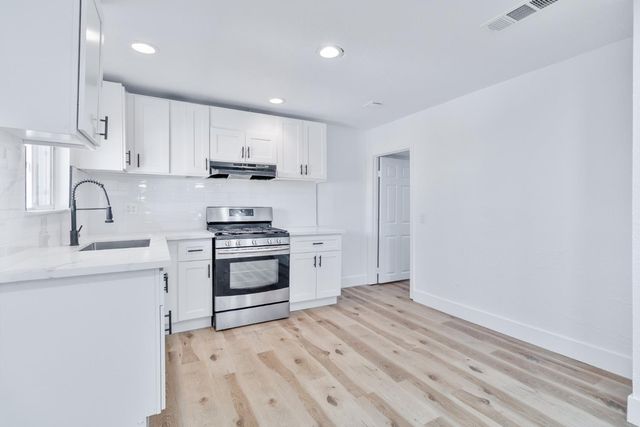 4543 E Inyo Street, Fresno, CA 93702