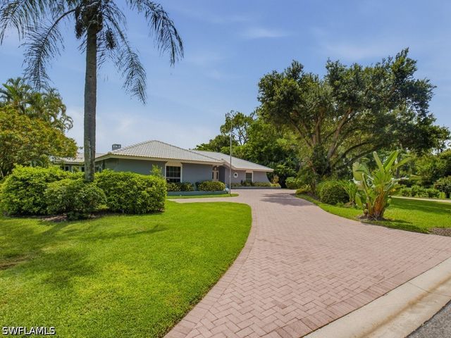 740 Bald Eagle DR 40, Naples, FL 34105