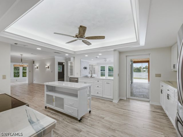 740 Bald Eagle DR 40, Naples, FL 34105