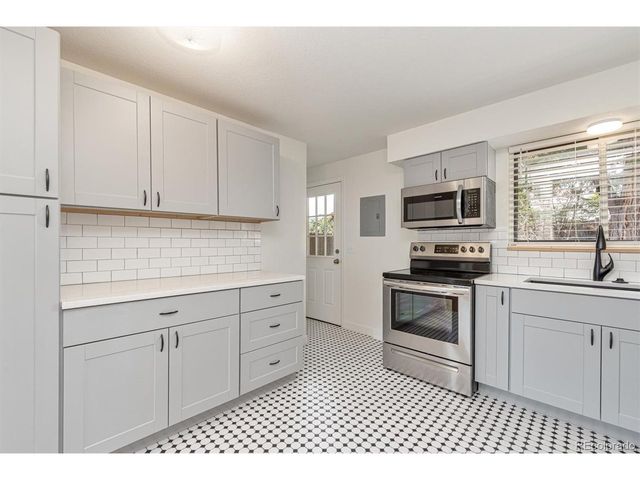 1331 Xanadu St, Aurora, CO 80011