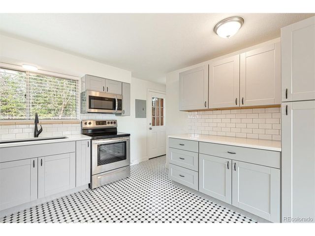 1331 Xanadu St, Aurora, CO 80011