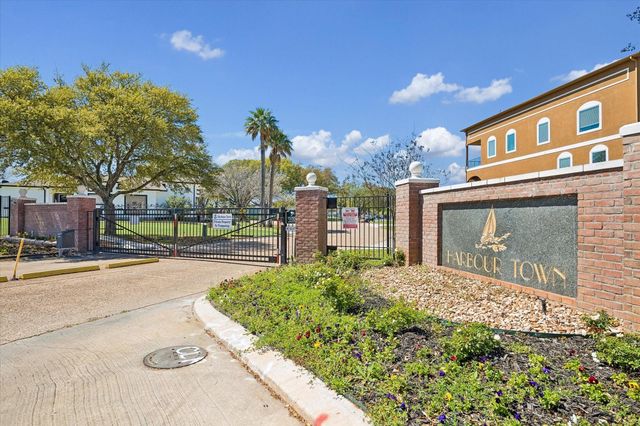14527 Clipper Circle Drive, Willis, TX 77318