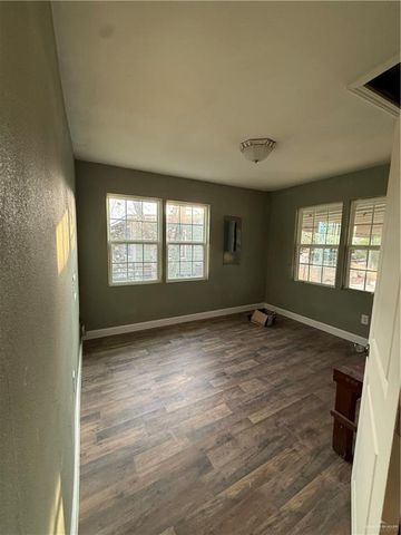 1009 S Dakota Street, Harlingen, TX 78552