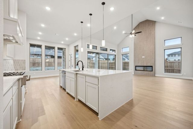 9357 Winter Bloom Street, Frisco, TX 75035