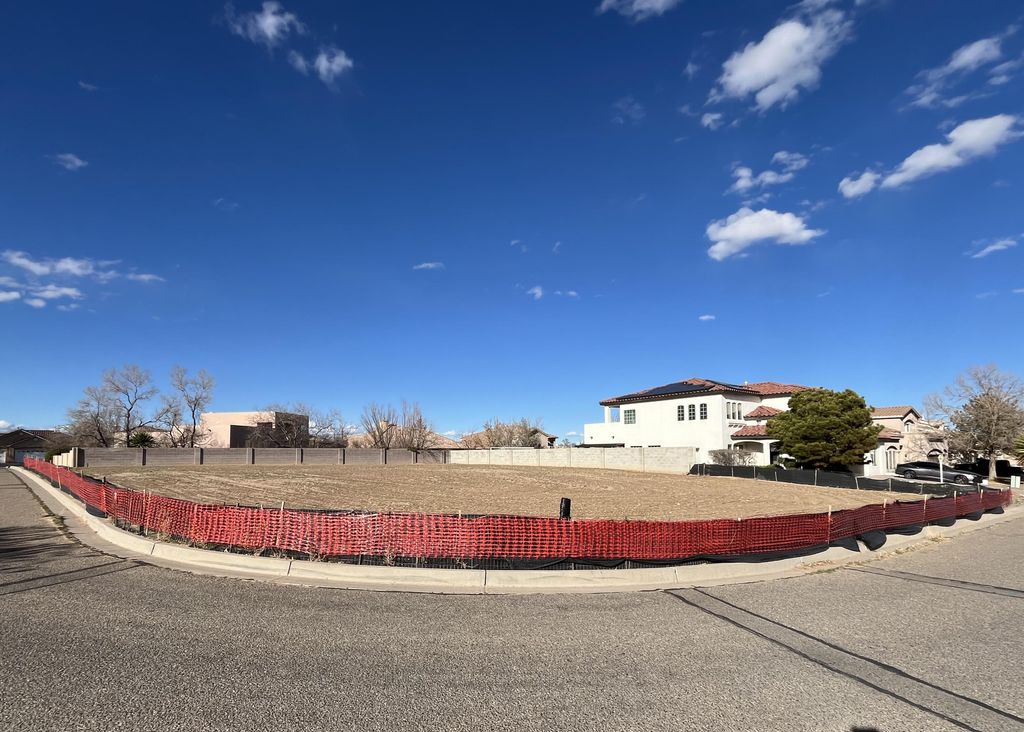 Image 2 of property listing at 3497 White Horse Drive, Rio Rancho, NM 87124
