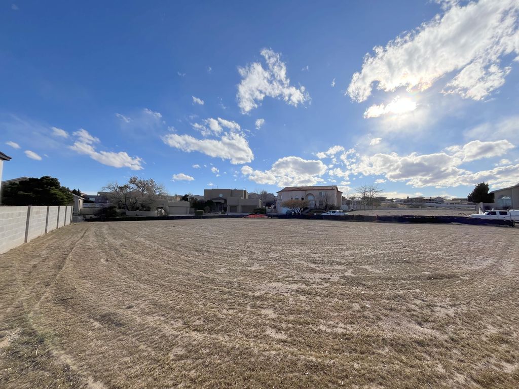 Image 4 of property listing at 3497 White Horse Drive, Rio Rancho, NM 87124