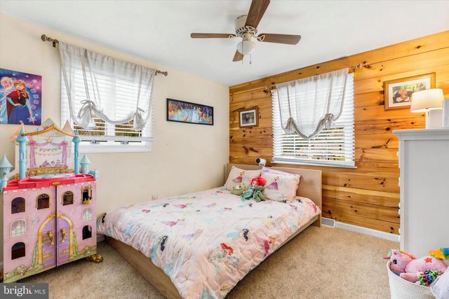 1204 LYNDA LN, Warminster, PA 18974