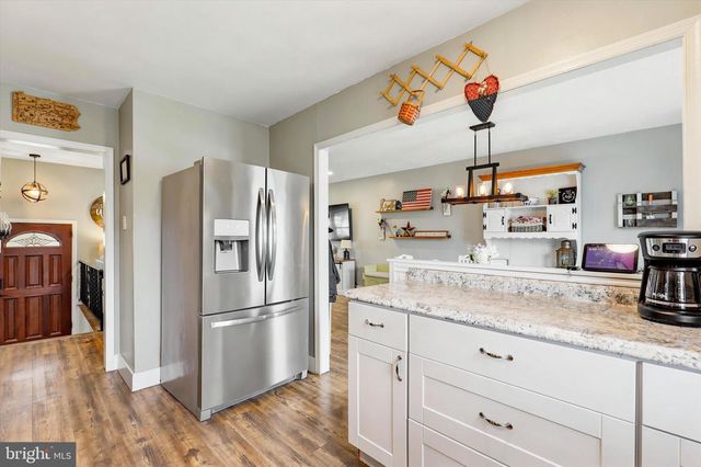 1204 LYNDA LN, Warminster, PA 18974