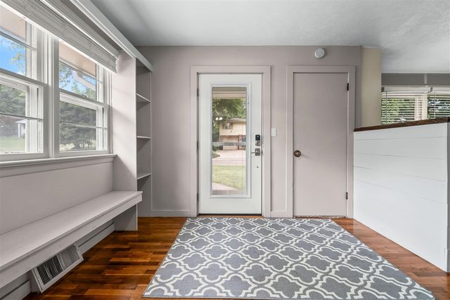 61 Charles Street, Hillsdale, MI 49242