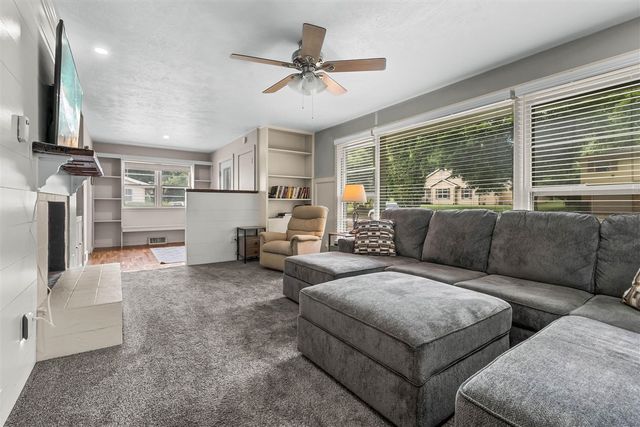61 Charles Street, Hillsdale, MI 49242