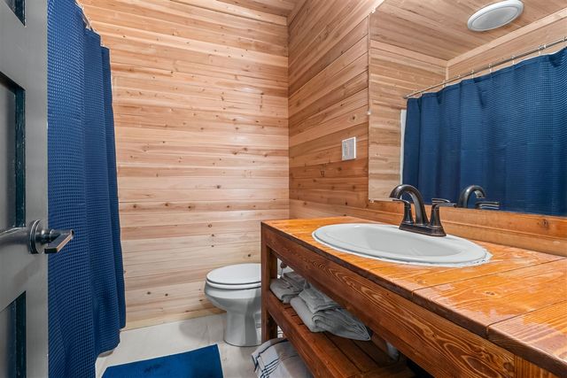 61 Charles Street, Hillsdale, MI 49242