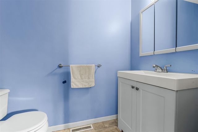 61 Charles Street, Hillsdale, MI 49242