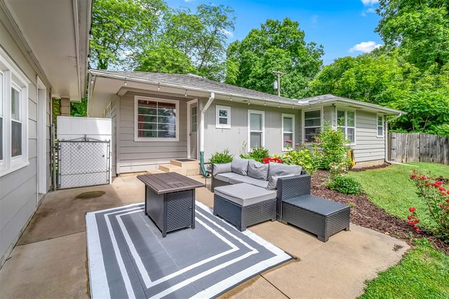61 Charles Street, Hillsdale, MI 49242