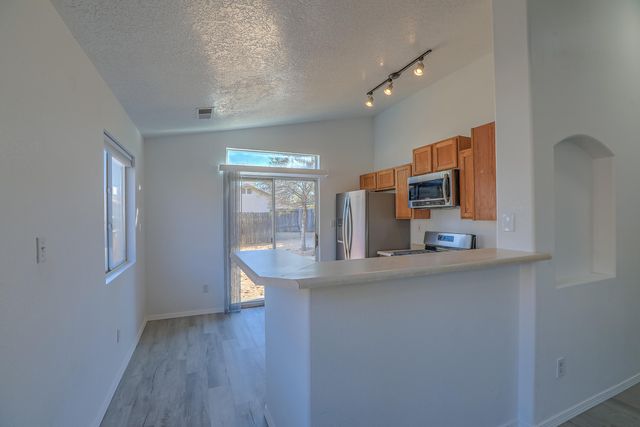 6016 Celestial Avenue NW, Albuquerque, NM 87114