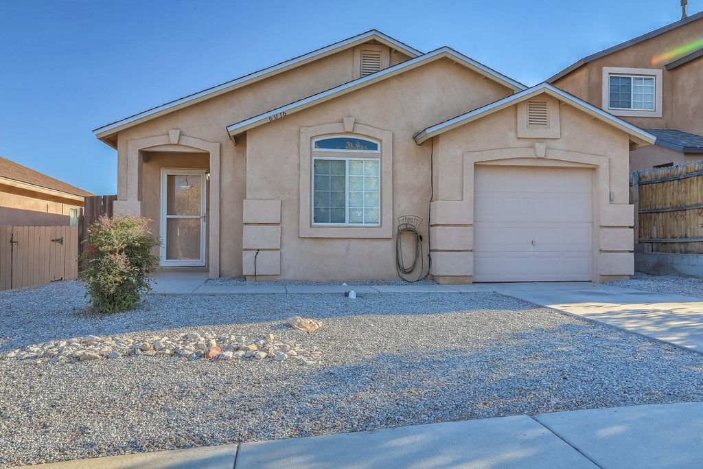 6016 Celestial Avenue NW, Albuquerque, NM 87114