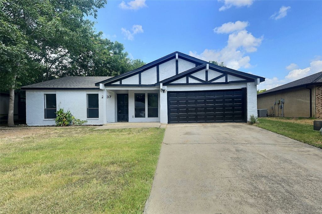 2737 Mill Pond Road, Denton, TX 76209