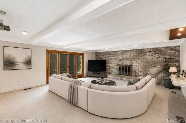 31259 Applewood Lane, Farmington, MI 48331