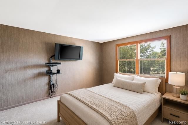 31259 Applewood Lane, Farmington, MI 48331
