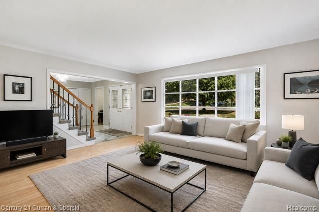 31259 Applewood Lane, Farmington, MI 48331