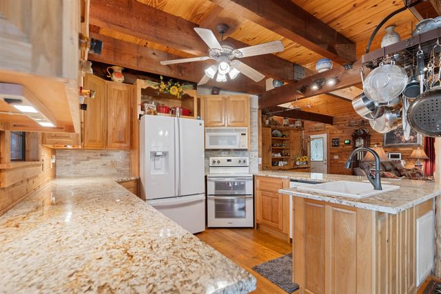 2308 Senate Loop, Horseshoe Bend, AR 72512