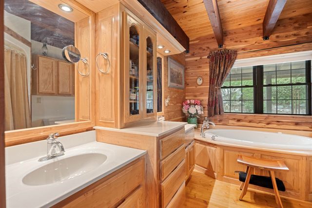2308 Senate Loop, Horseshoe Bend, AR 72512