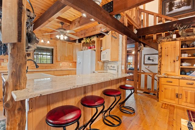 2308 Senate Loop, Horseshoe Bend, AR 72512