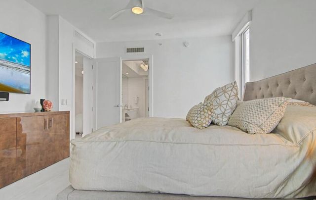 3 Water Club Way 1201, North Palm Beach, FL 33408