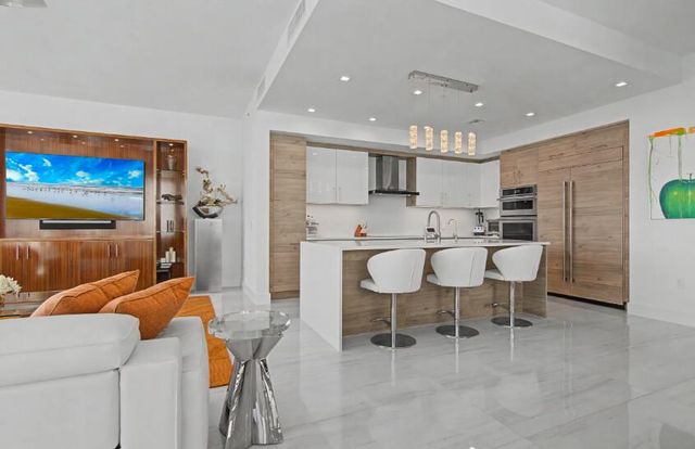 3 Water Club Way 1201, North Palm Beach, FL 33408