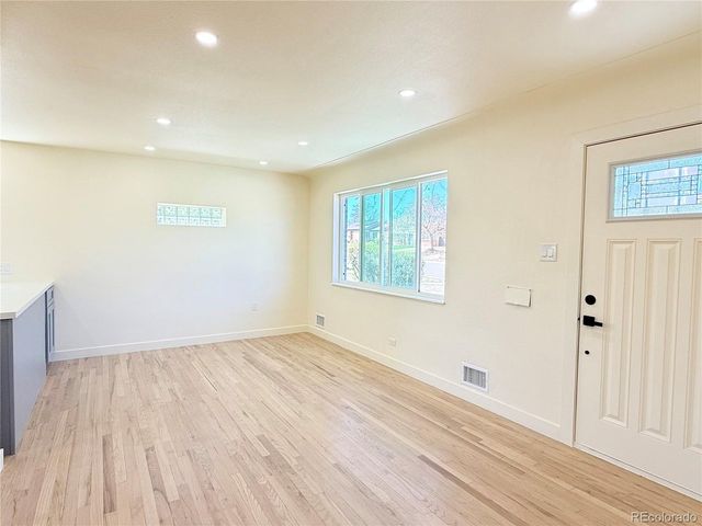 3280 Leyden St, Denver, CO 80207