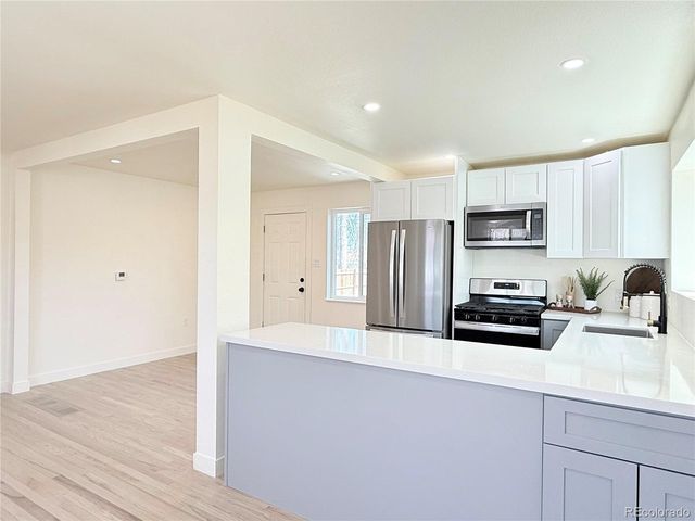 3280 Leyden St, Denver, CO 80207