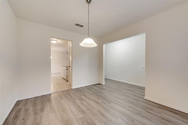 510 Damon Drive, Grand Prairie, TX 75052