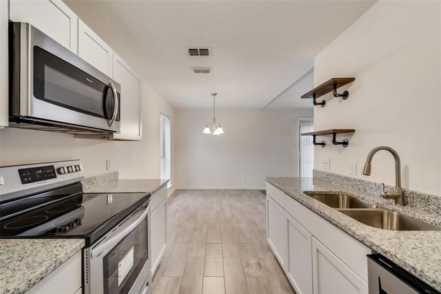 510 Damon Drive, Grand Prairie, TX 75052