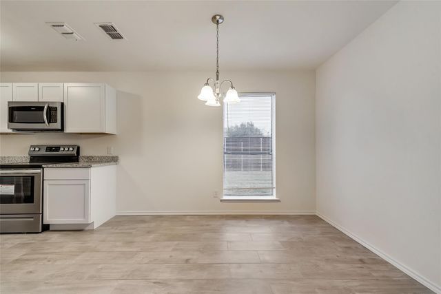 510 Damon Drive, Grand Prairie, TX 75052