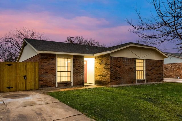 510 Damon Drive, Grand Prairie, TX 75052