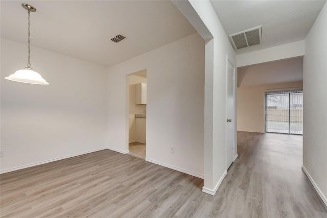 510 Damon Drive, Grand Prairie, TX 75052