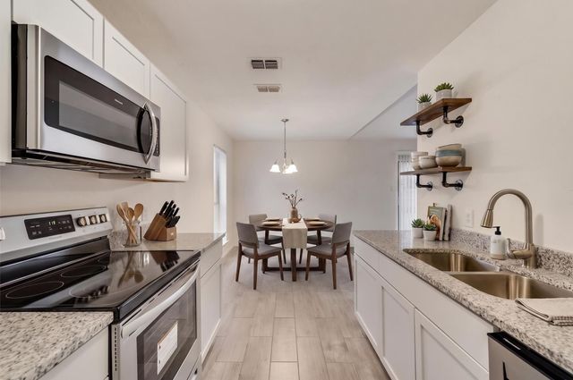 510 Damon Drive, Grand Prairie, TX 75052