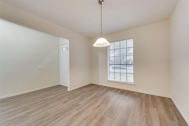 510 Damon Drive, Grand Prairie, TX 75052