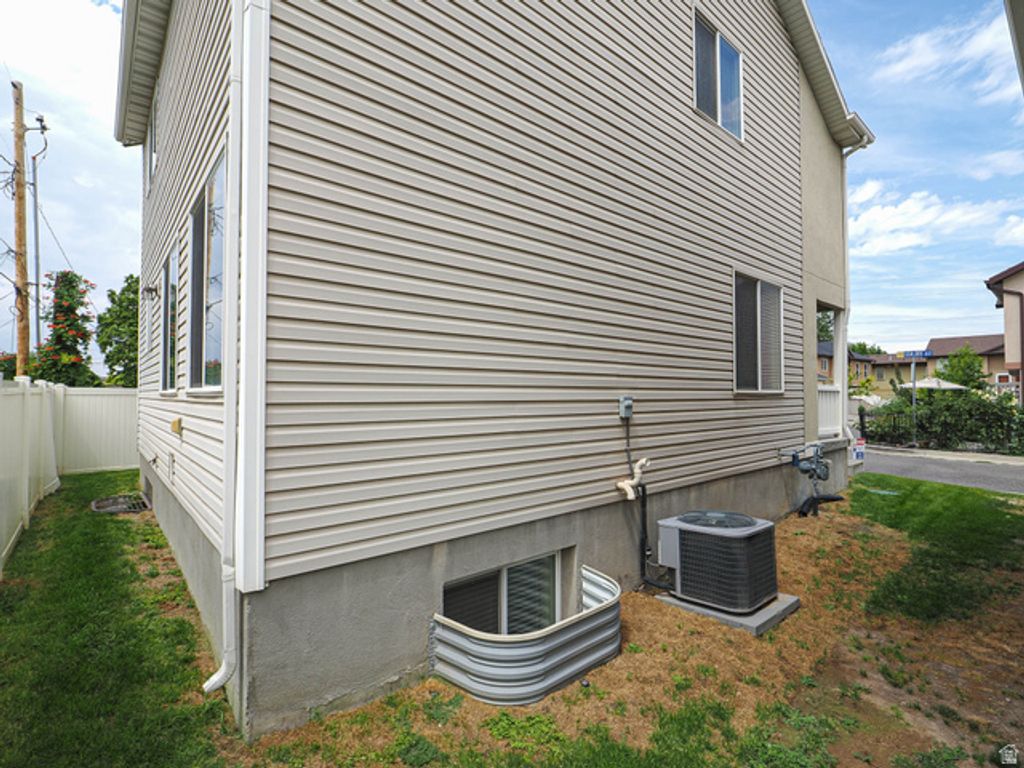 59 W DEWAR GROVE LN, Salt Lake City, UT 84115 — photo 4