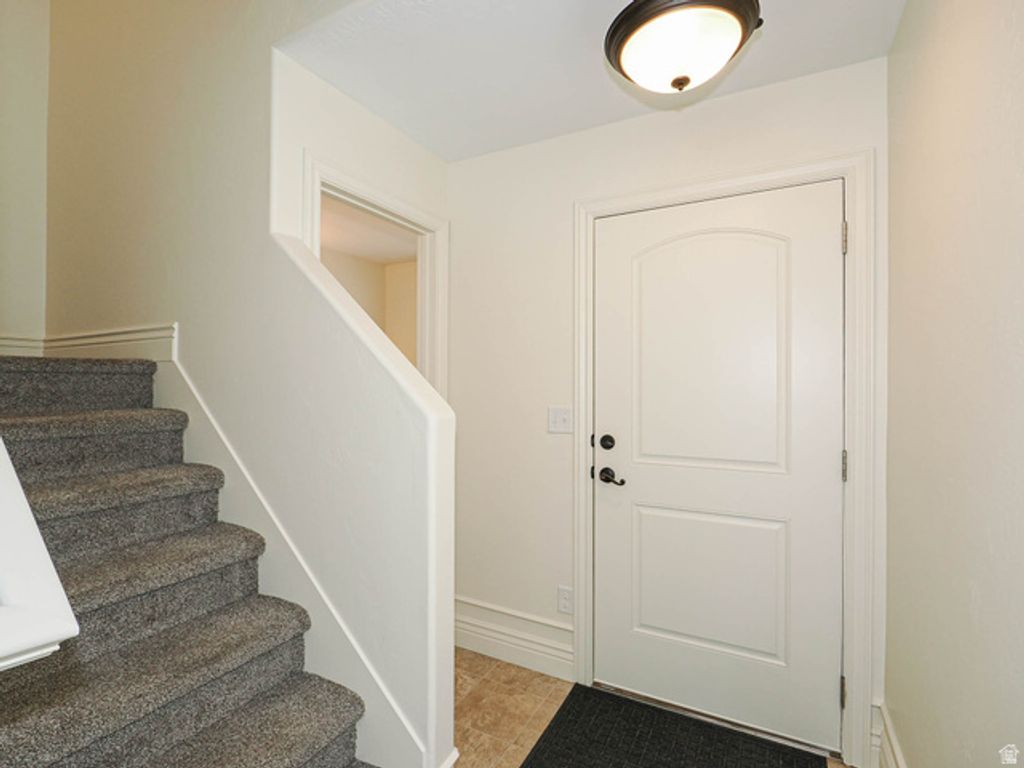 59 W DEWAR GROVE LN, Salt Lake City, UT 84115 — photo 5