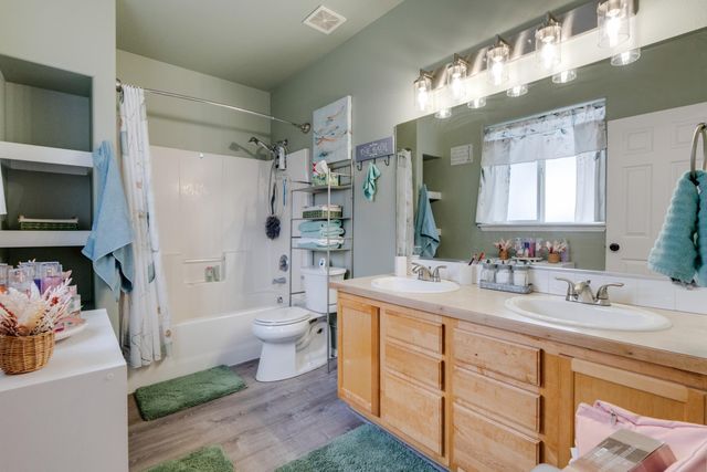 12506 W Meadow Ct, Airway Heights, WA 99001