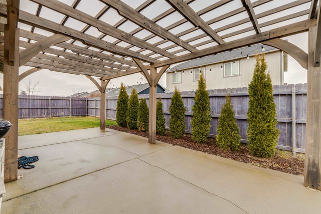 12506 W Meadow Ct, Airway Heights, WA 99001