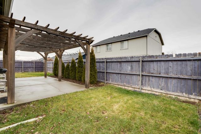 12506 W Meadow Ct, Airway Heights, WA 99001