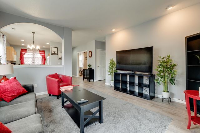 12506 W Meadow Ct, Airway Heights, WA 99001