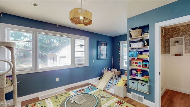 1604 Marlowe Avenue, Lakewood, OH 44107