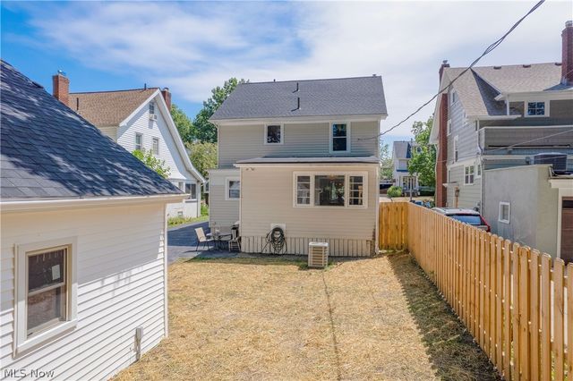 1604 Marlowe Avenue, Lakewood, OH 44107