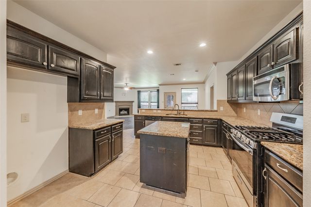 3316 Lone Tree Lane, Fort Worth, TX 76244