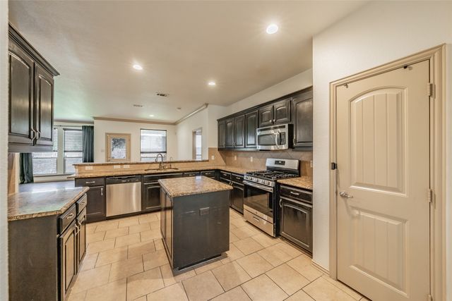 3316 Lone Tree Lane, Fort Worth, TX 76244